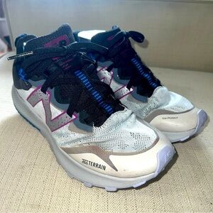 New Balance Nitrel v4 Light All Terrain Aluminum Poisonberry Women’s Size 7.5M